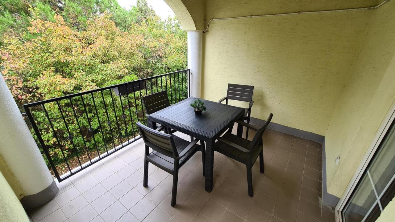 Mediterran Apartman With Pool Шіофок Екстер'єр фото
