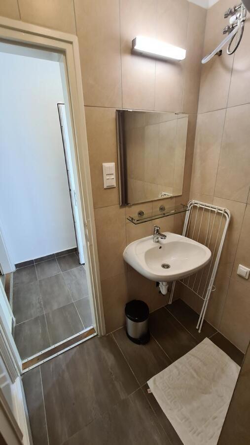 Mediterran Apartman With Pool Шіофок Екстер'єр фото