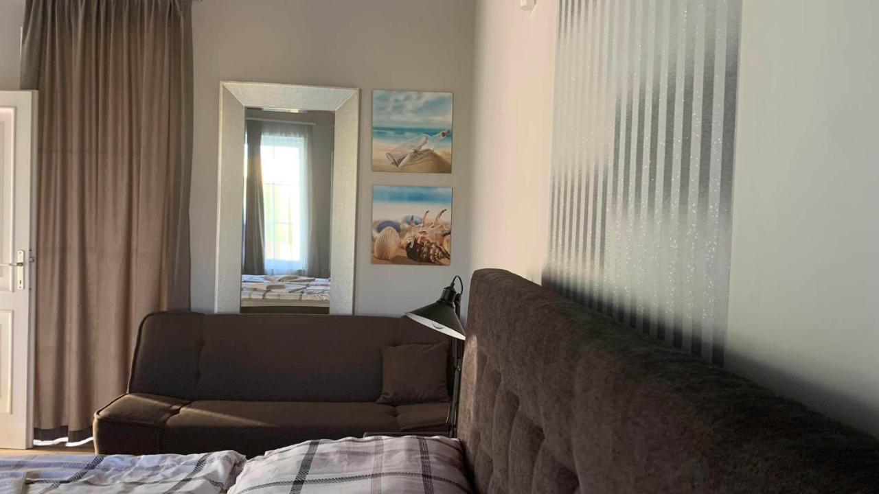 Mediterran Apartman With Pool Шіофок Екстер'єр фото
